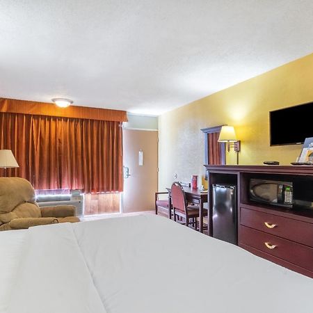 Americas Best Value Inn Of Elk City Exterior foto